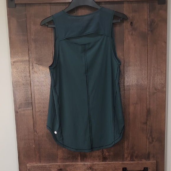 Sleeveless Teal Top - Picture 2 of 3